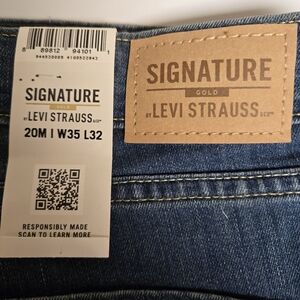 Signature by Levi Strauss Blue Women's Jeans